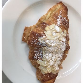 The Perfectionists' Café - Almond croissant - Ice Cream & Frozen Yogurt Near Me - London, XGL