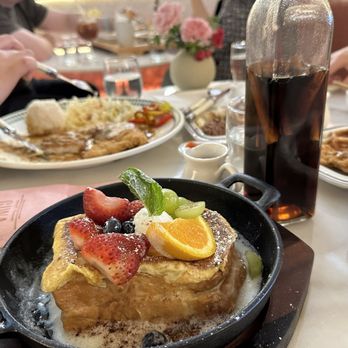 GIWA - Creme brûlée French toast + cinnamon syrup - Breakfast & Brunch Near Me - Santa Clara, California