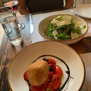 Melograno - Our appetizers: fried burrata and arugula salad - Italian Near Me - Philadelphia, Pennsylvania