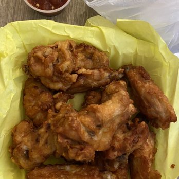 HK Market - 13 pc fried chicken, sweet/spicy sauce on side - International Grocery Near Me - Los Angeles, California
