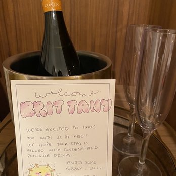 Rise Uptown Hotel - Welcome gift! - Hotels Near Me - Phoenix, Arizona Rise Uptown Hotel - Welcome gift! - Hotels Near Me - Phoenix, Arizona