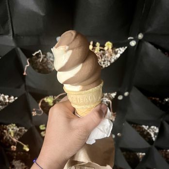 Meadowlark Dairy - Perfect SWIRL!! Classic vanilla and chocolate. - Ice Cream & Frozen Yogurt Near Me - Pleasanton, California Meadowlark Dairy - Perfect SWIRL!! Classic vanilla and chocolate. - Ice Cream & Frozen Yogurt Near Me - Pleasanton, California