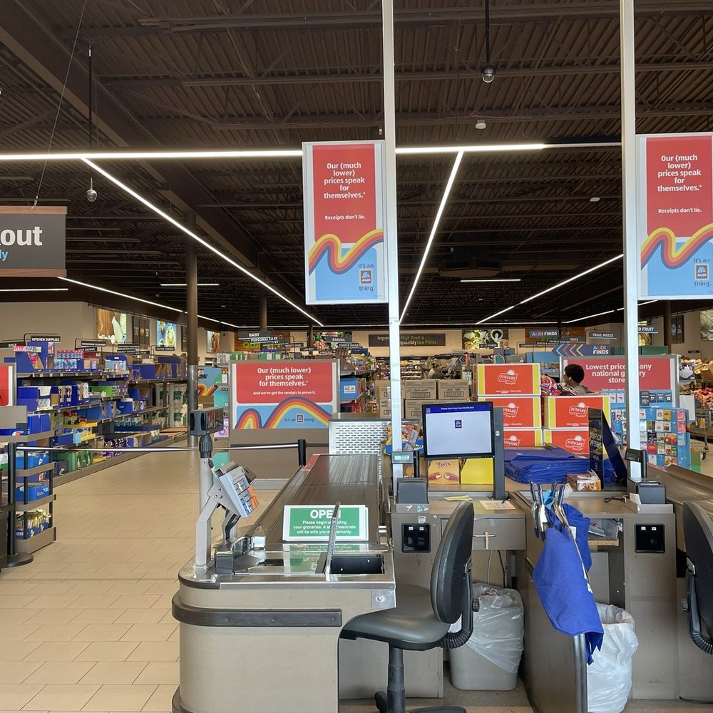 ALDI - Self check out stations - Grocery Near Me - Brookhaven, Pennsylvania
