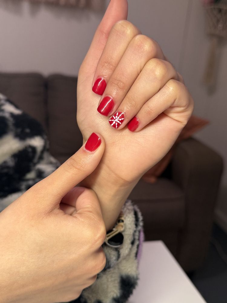 Nails by Jasmeen Logo