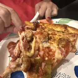 Hungry Howie's Pizza & Subs - See the meat???
