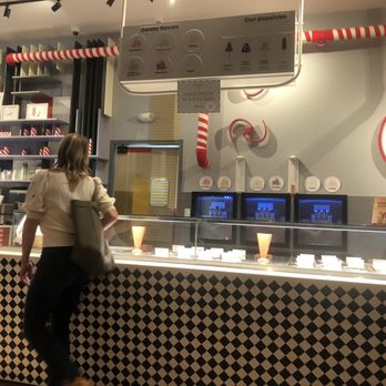 Rocambolesc - Counter - Ice Cream & Frozen Yogurt Near Me - Houston, Texas