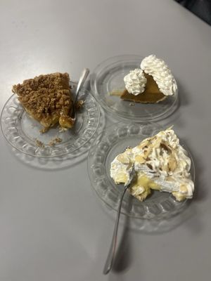 Debbie's Restaurant & Pie Shoppe by null