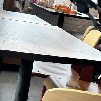 Popeyes Louisiana Kitchen - Dirty tables - Fast Food Near Me - Jackson Township, New Jersey Popeyes Louisiana Kitchen - Dirty tables - Fast Food Near Me - Jackson Township, New Jersey