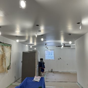 Bemfeito Construction - Getting a fresh paint - General Contractors Near Me