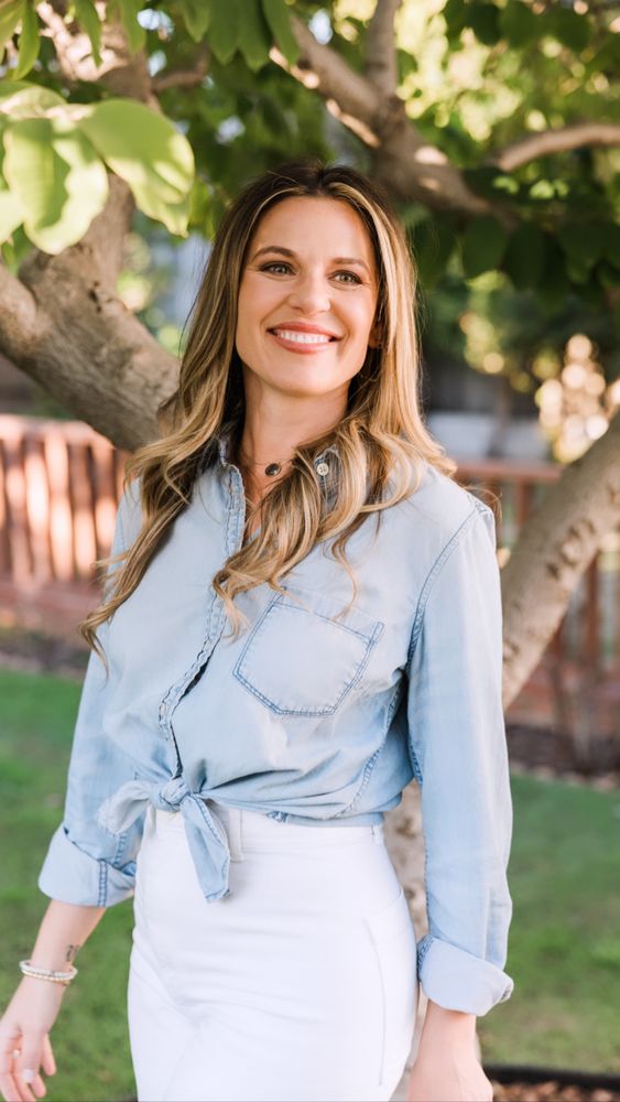 Dr. Courtnay Meletta Holistic and Somatic Psychotherapy - grief counselor in Los Angeles, CA