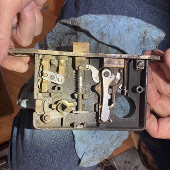 Bill Walter - Locksmith - Broken internal mortise lock - Keys & Locksmiths Near Me - Santa Monica, California Bill Walter - Locksmith - Broken internal mortise lock - Keys & Locksmiths Near Me - Santa Monica, California