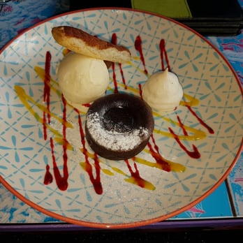 Skoop - Heerlijk lava cake  Wordt je echt gewoon blij van! - Modern European Near Me - Boskoop, ZH