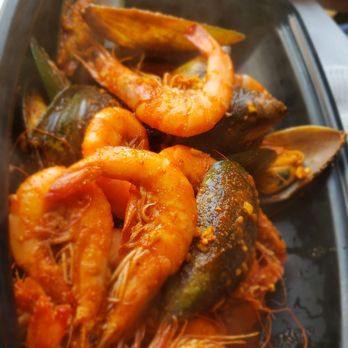 Rockin Crawfish - Shrimp & mussels in Original Rockin Sauce - Cajun/Creole Near Me - San Pablo, California