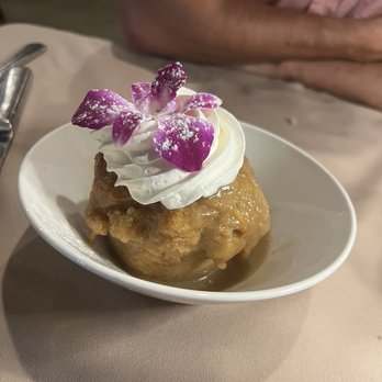 Tommy's Restaurant - Bread pudding - New American Near Me - Visalia, California Tommy's Restaurant - Bread pudding - New American Near Me - Visalia, California