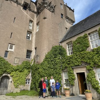 Crathes Castle - Crathes Castle with Laird Jamie Burnett. - Landmarks & Historical Buildings Near Me