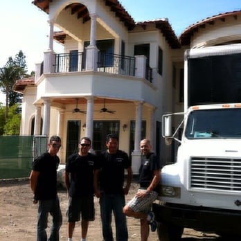 Flatrate Movers USA - Our friendly movers - Movers Near Me Flatrate Movers USA - Our friendly movers - Movers Near Me