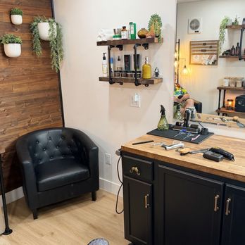 Two Bits Barbershop - The waiting area. Nice and clean with refreshments while you wait! - Barbers Near Me - Sandy, Utah Two Bits Barbershop - The waiting area. Nice and clean with refreshments while you wait! - Barbers Near Me - Sandy, Utah