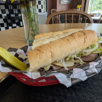 Franklin Square Deli - Delis Near Me - Kent, Ohio
