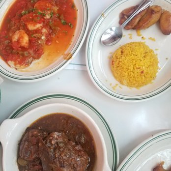 Versailles - Braised Oxtail & Shrimp in Creole sauce - Cuban Near Me - Miami, Florida Versailles - Braised Oxtail & Shrimp in Creole sauce - Cuban Near Me - Miami, Florida