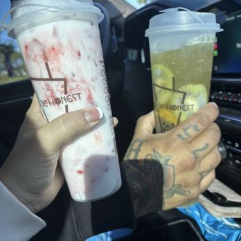 Tea Be Honest - Messy strawberry cream and Sweet Garden Fruit Tea - Coffee & Tea Near Me - Rialto, California