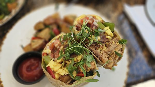 Clandestino Gastro-Bar by null