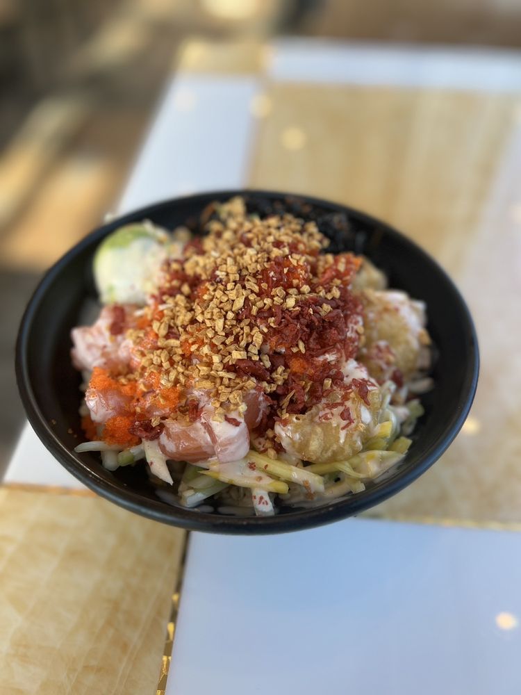 KAZU SUSHI BURRITO Updated September 2024 72 Photos & 39 Reviews