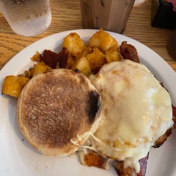 Country Fare Restaurant - Bacon, egg, and cheese sandwich - Breakfast & Brunch Near Me - Falmouth, Massachusetts Country Fare Restaurant - Bacon, egg, and cheese sandwich - Breakfast & Brunch Near Me - Falmouth, Massachusetts
