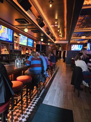 Central Park Tavern by null