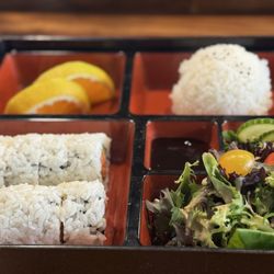 Naoki - Spicy tuna bento box