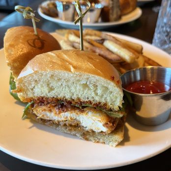 Geraldine's - Brunch Fried Chicken Sandwich - New American Near Me - Austin, Texas