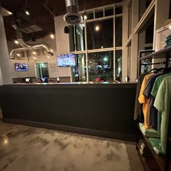 The Greene Turtle Sports Bar & Grille - Seating area