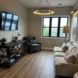 BK Salon - Entryway area
