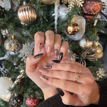 M Nail Bar - Christmas design - Nail Salons Near Me - Villa Park, California M Nail Bar - Christmas design - Nail Salons Near Me - Villa Park, California
