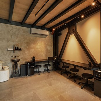 Atelier Eva - Havemeyer St - Tattoo Near Me - Williamsburg, New York