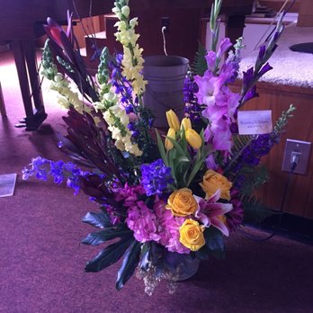 An Empty Vase - Florists Near Me - Boerne, Texas