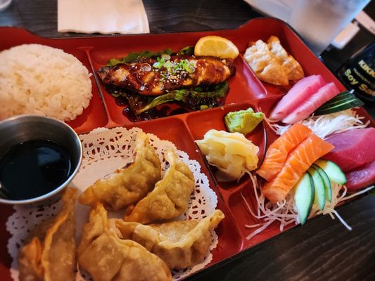 Mizukiyama Sushi by null