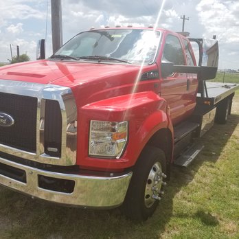 Pigg Towing Service - Towing Near Me - Bowie, Texas Pigg Towing Service - Towing Near Me - Bowie, Texas