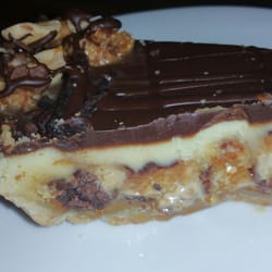 Pastry Place & Bakeshop - Snickers cheesecake
