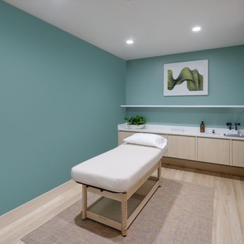 Love Life - Exam Room - Acupuncture Near Me - El Segundo, California Love Life - Exam Room - Acupuncture Near Me - El Segundo, California