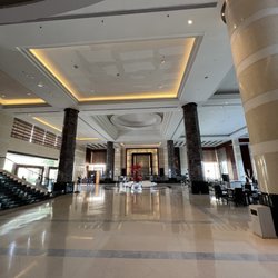 Radisson Blu Cebu - Lobby view taken from the bottom of the steps to the lobby bar.