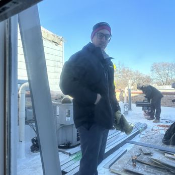 Matthews Roofing - Contractor who in my experience is ok with his crew peeping in womens bathrooms - Roofing Near Me - Chicago, Illinois