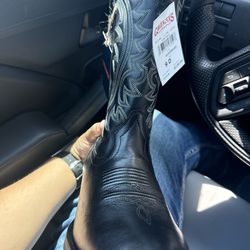 Cavender's Boot City - Black Durango Round Toe