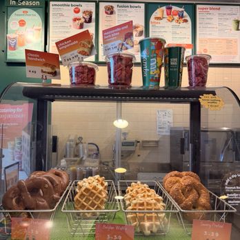 Jamba - Pastry Case - Juice Bars & Smoothies Near Me - Gilbert, Arizona