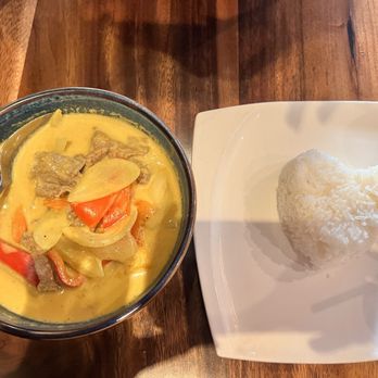 Ben Thai Cafe - Beef Curry with Jasmine Rice - Thai Near Me - San Francisco, California