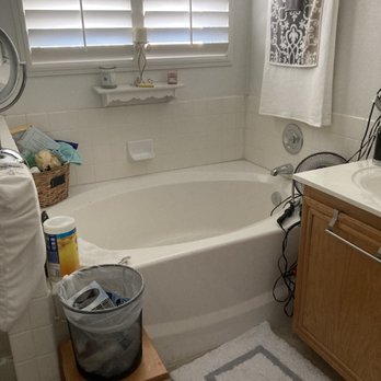 Silverado Construction - Bathtub before. - General Contractors Near Me - Henderson, Nevada Silverado Construction - Bathtub before. - General Contractors Near Me - Henderson, Nevada