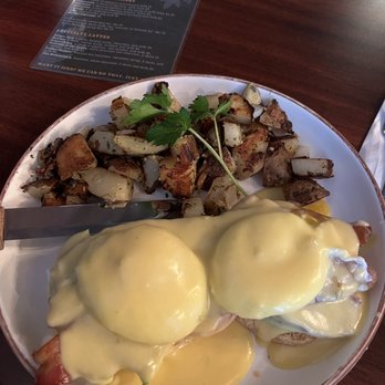 Silverback Breakfast & Cafe - Farmers bene with avocado - Cafes Near Me - Vista, California Silverback Breakfast & Cafe - Farmers bene with avocado - Cafes Near Me - Vista, California