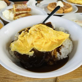 Hawaiian Style Cafe - Hawaiian Style Loco Moco - Hawaiian Near Me - Hilo, Hawaii