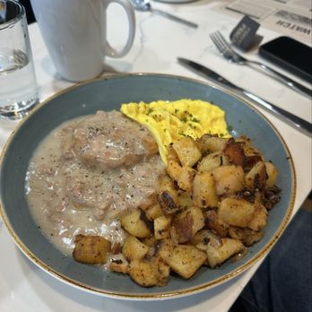 First Watch - Biscuits and Gravy - Breakfast & Brunch Near Me - Algonquin, Illinois