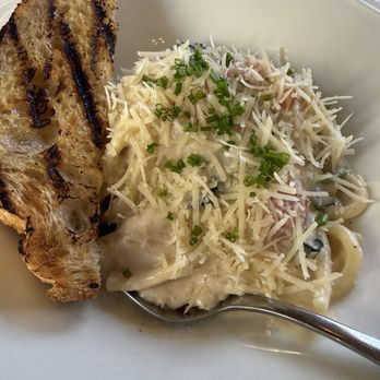 Blossom and Root Kitchen - Delicious bread and Pasta Alfredo - Vegan Near Me - Danville, California Blossom and Root Kitchen - Delicious bread and Pasta Alfredo - Vegan Near Me - Danville, California