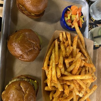 Avenue American Bistro - Sliders with cajun fries - Sports Bars Near Me - Wayne, Michigan